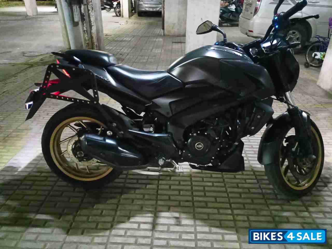 Bajaj Dominar 400
