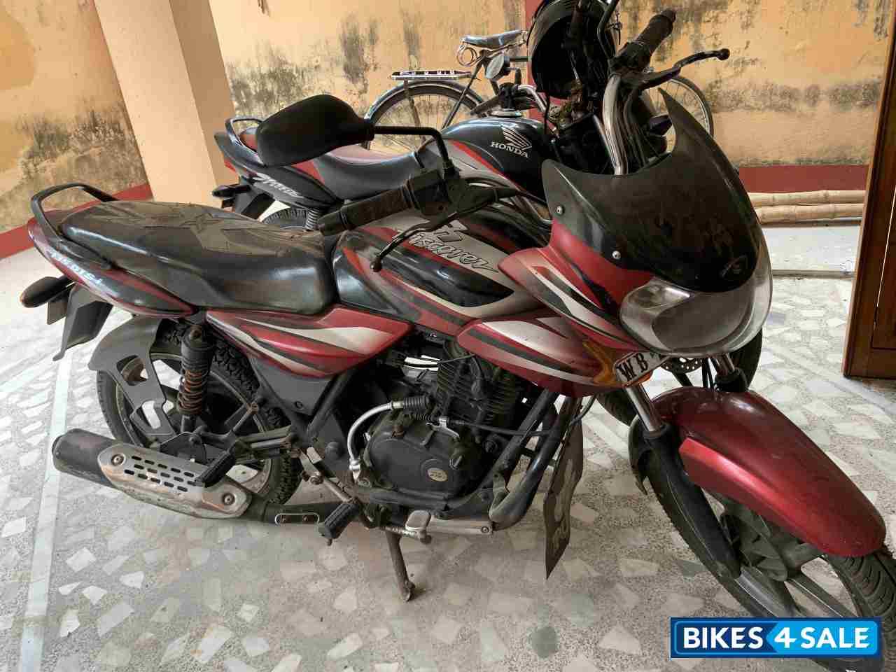 Bajaj Discover DTSi 135