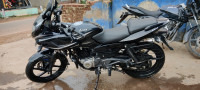 Black Bajaj Pulsar 220F