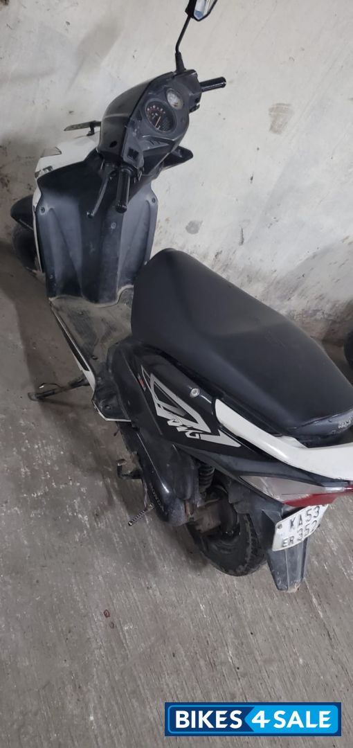 Black Honda Dio