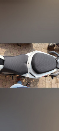 White TVS Apache RTR 200 4V