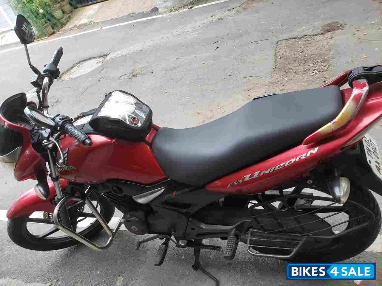 Red Honda CB Unicorn Red Honda CB Unicorn