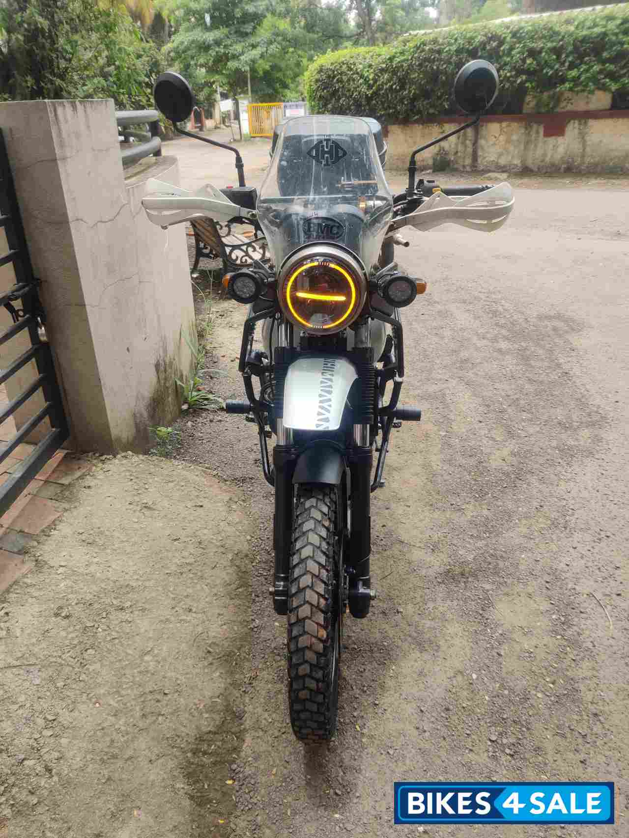 White Royal Enfield Himalayan
