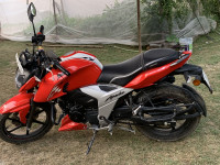 Red TVS Apache RTR 160 4V