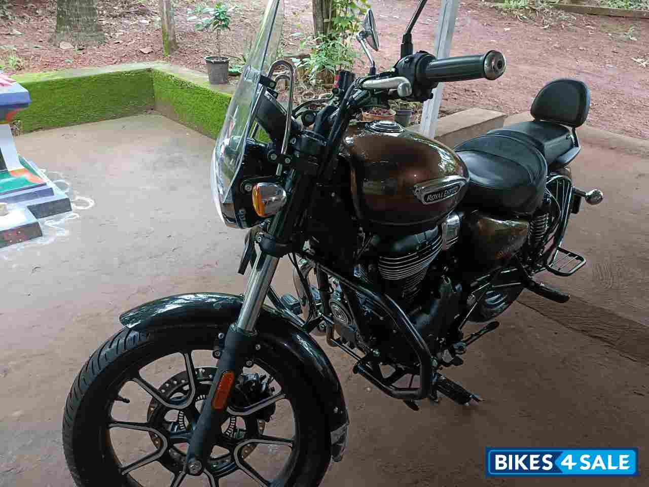 Royal Enfield Meteor 350 Supernova