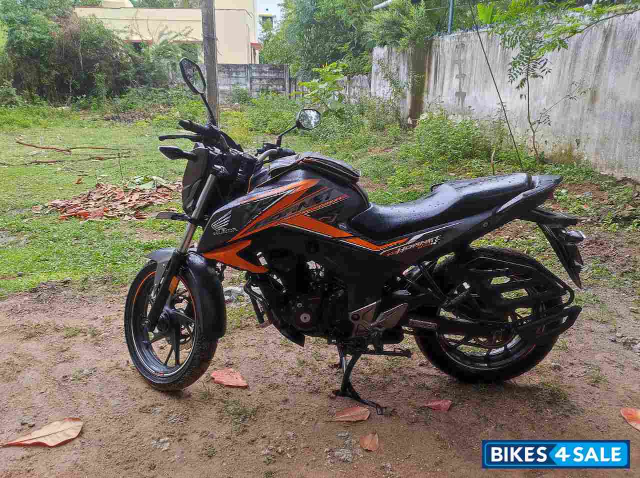 Orange Honda CB Hornet 160R ABS