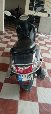 White Yamaha Fascino