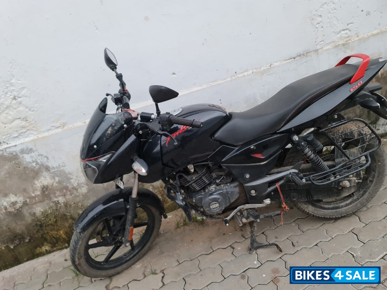 Black Bajaj Pulsar 150 DTSi