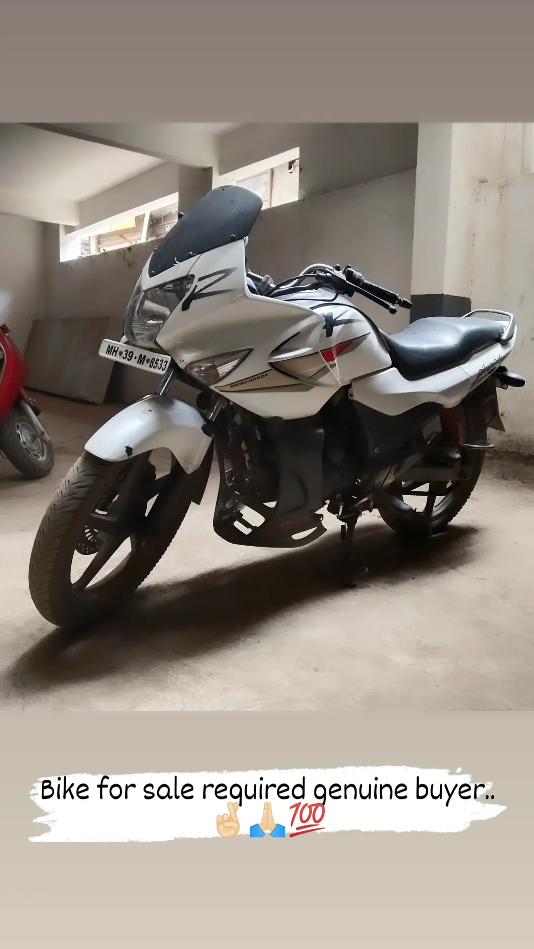 White Hero Karizma R