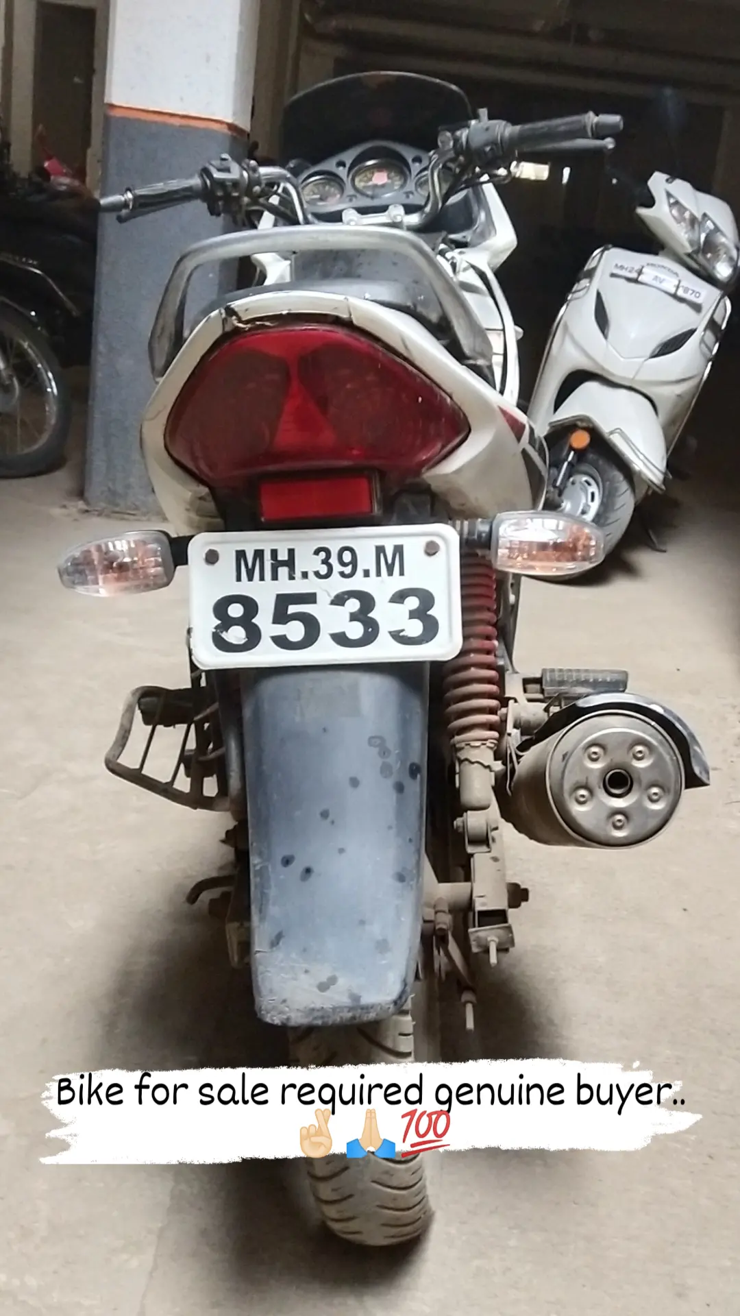 White Hero Karizma R