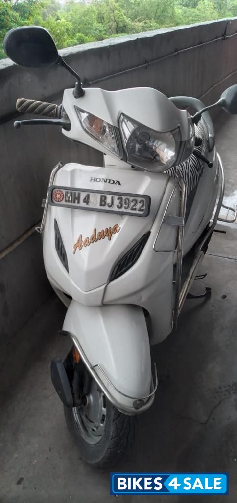 Pearl Amazing White Honda Activa 4G