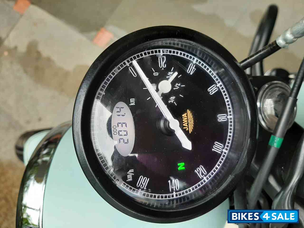 Hailey Teal Jawa forty two