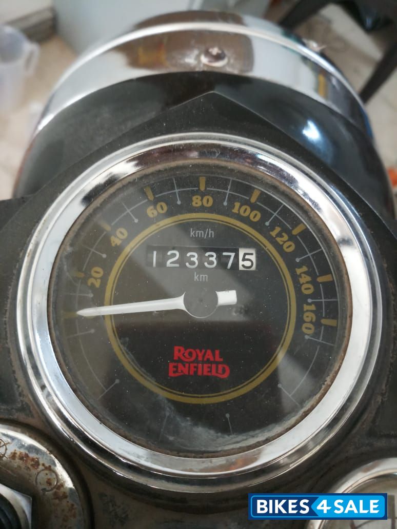 Black Royal Enfield Bullet 350 Twinspark