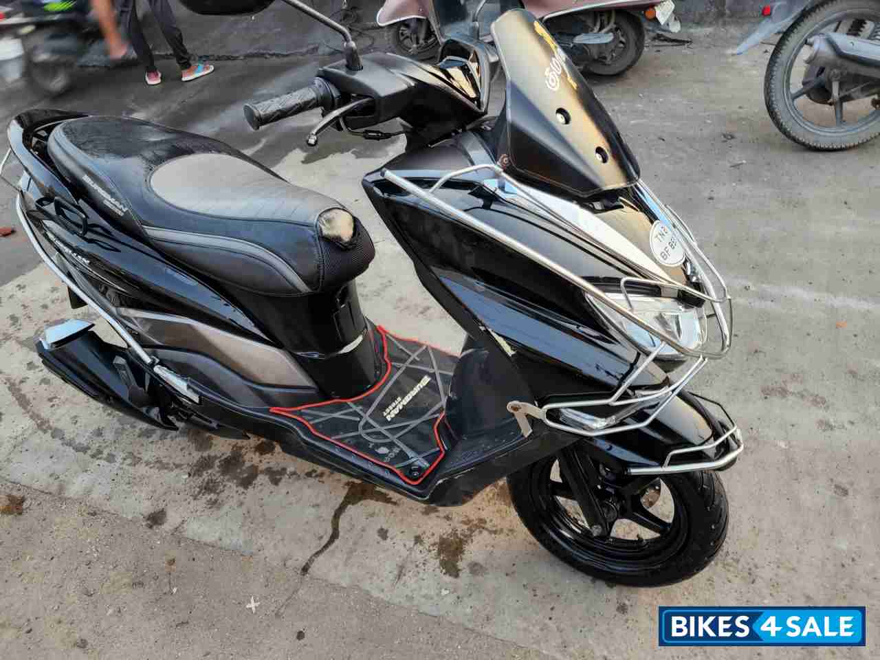 Suzuki Burgman Street