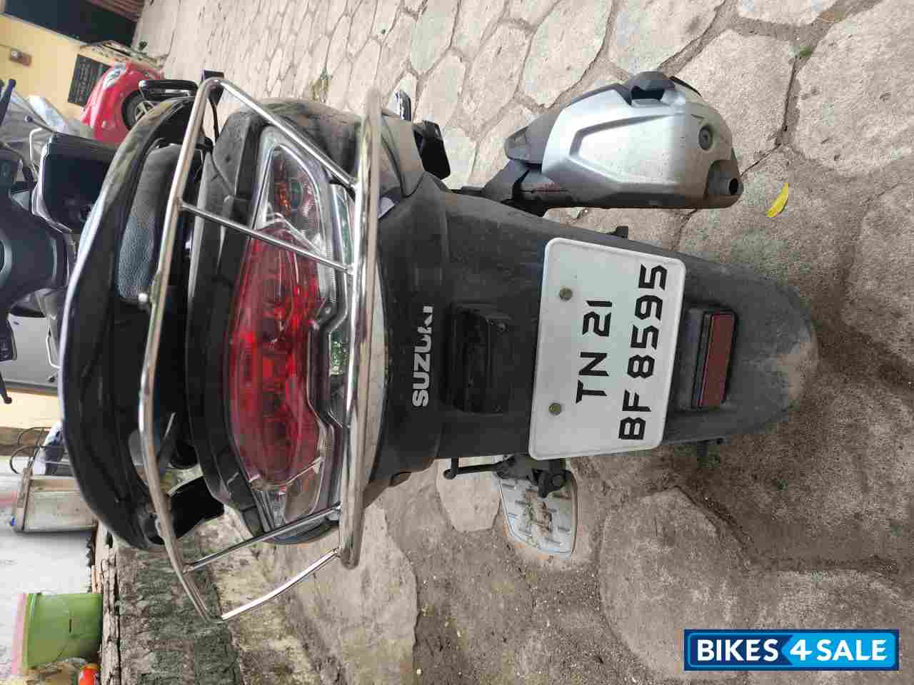 Suzuki Burgman Street