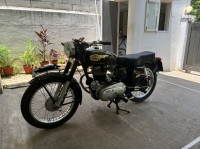 Black Royal Enfield Bullet 350