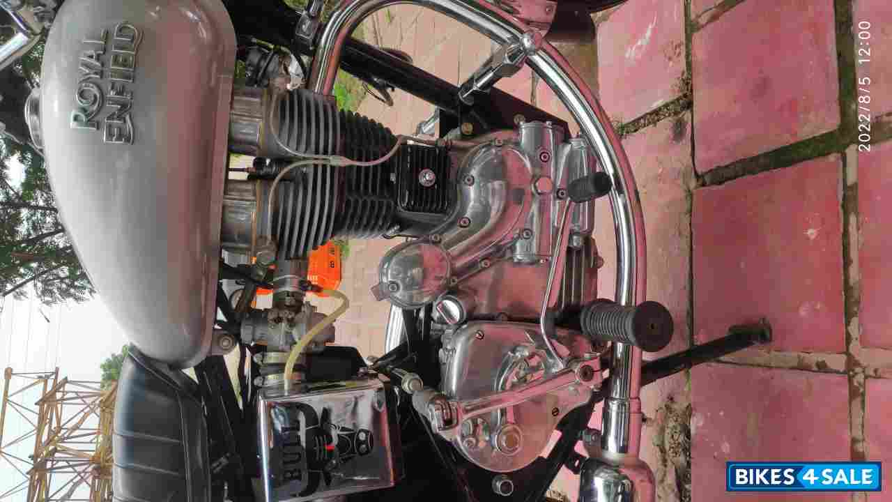 Silver Royal Enfield Bullet Electra Silver Royal Enfield Bullet Electra