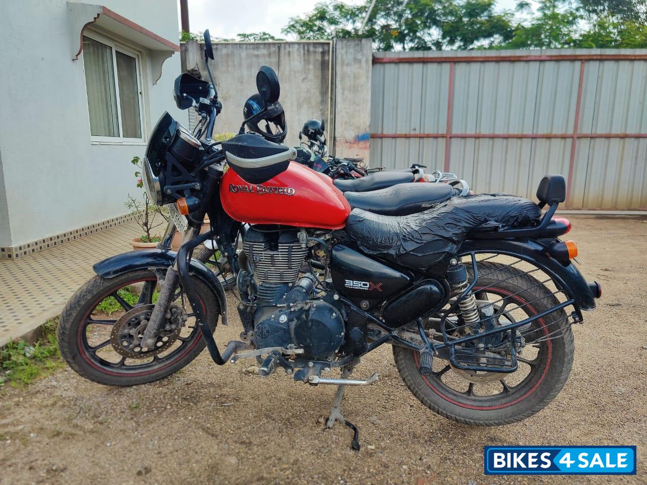 Roving Red Royal Enfield Thunderbird X 350