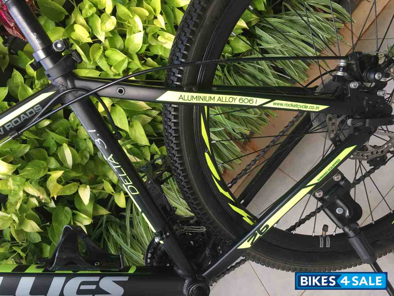 Bicycle Rallies Delta 3.1, Black/Green, 21spd Shimano geared, Size: 26 Bicycle Rallies Delta 3.1, Black/Green, 21spd Shimano geared, Size: 26