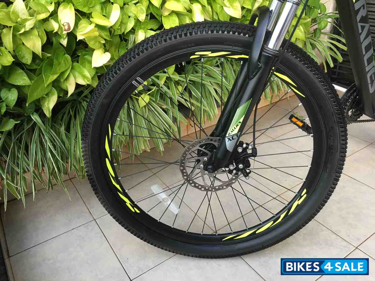 Bicycle Rallies Delta 3.1, Black/Green, 21spd Shimano geared, Size: 26 Bicycle Rallies Delta 3.1, Black/Green, 21spd Shimano geared, Size: 26