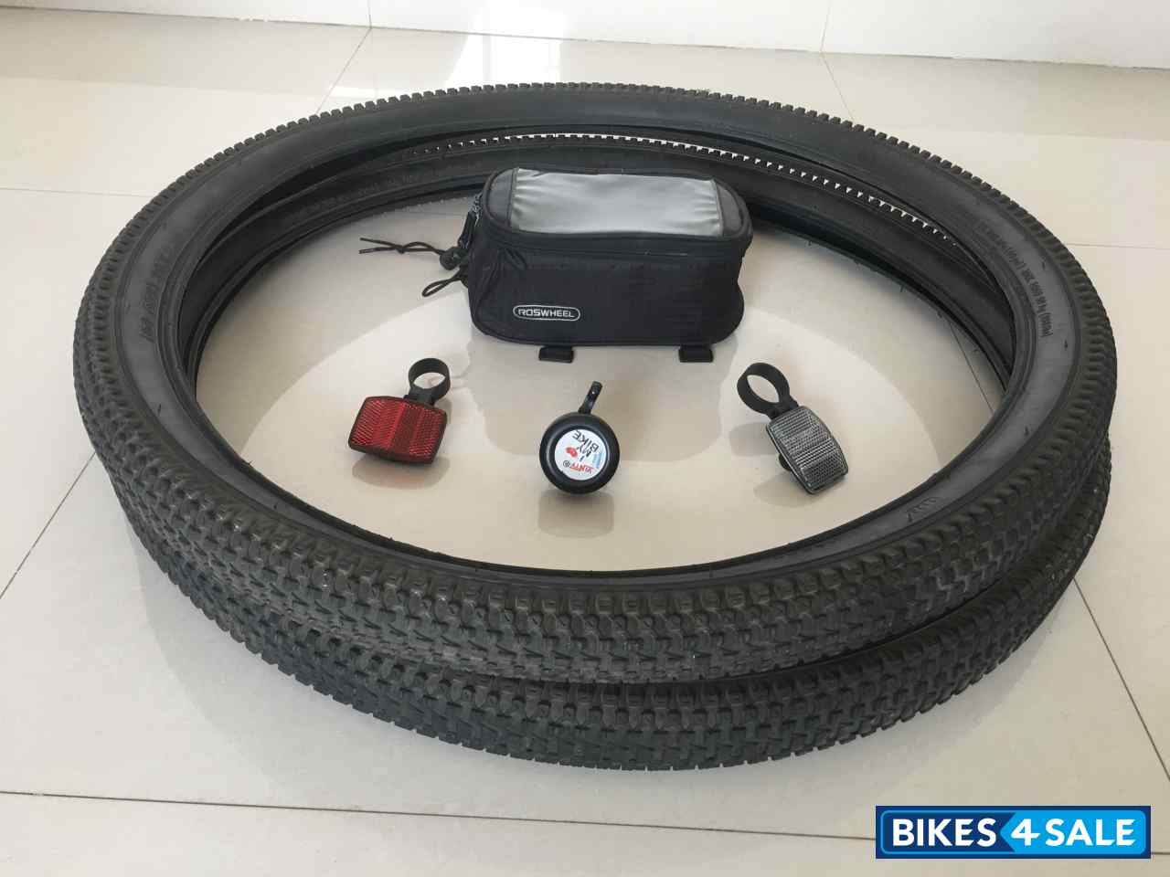 Bicycle Rallies Delta 3.1, Black/Green, 21spd Shimano geared, Size: 26 Bicycle Rallies Delta 3.1, Black/Green, 21spd Shimano geared, Size: 26