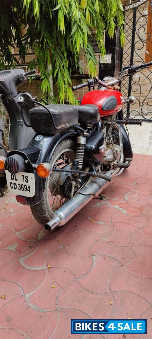 Royal Enfield Classic 350 Redditch Red