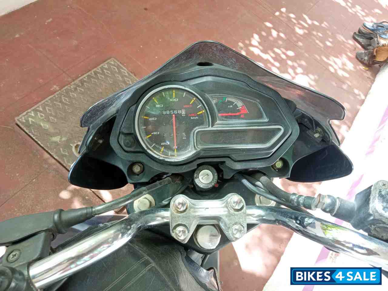 Blue Bajaj Discover 150 S