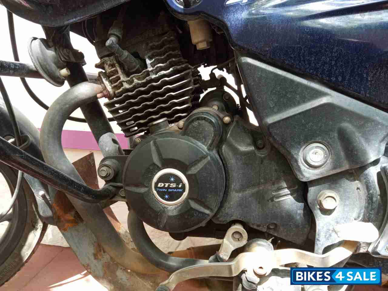 Blue Bajaj Discover 150 S