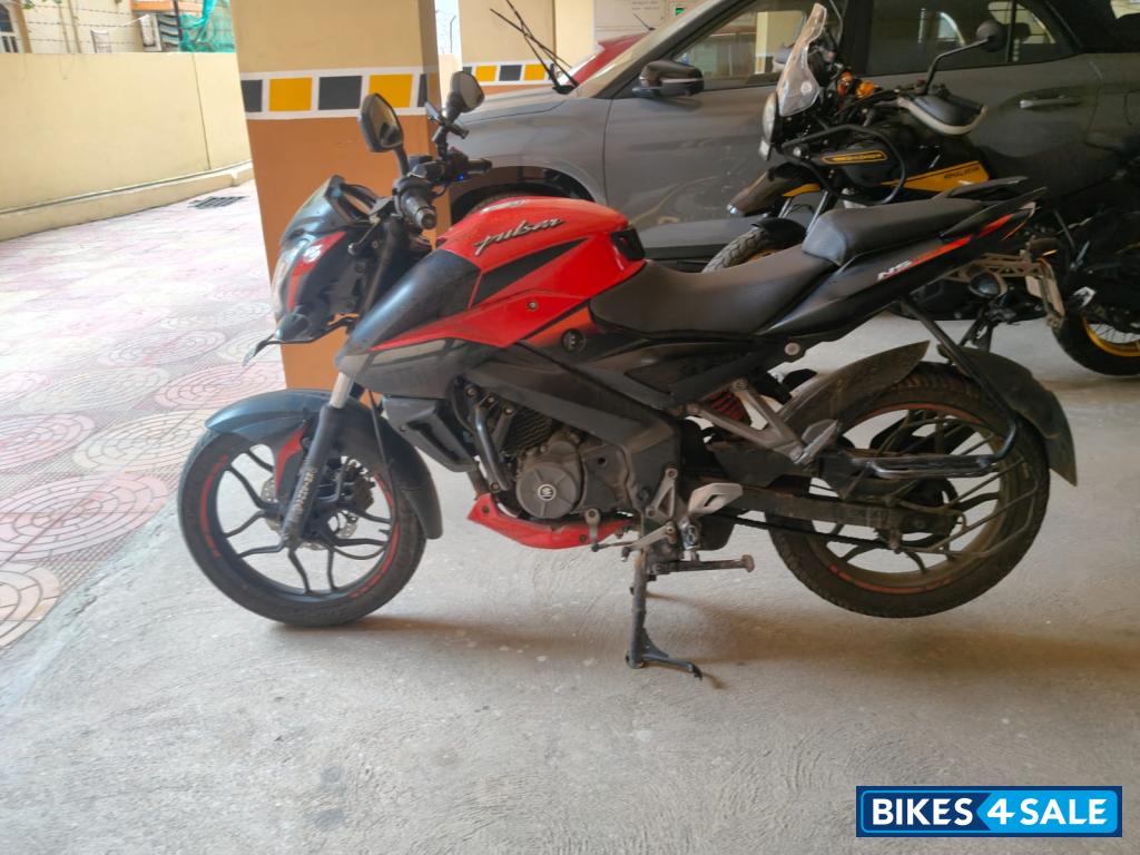 Passion Red/ Satin Bajaj Pulsar NS 160