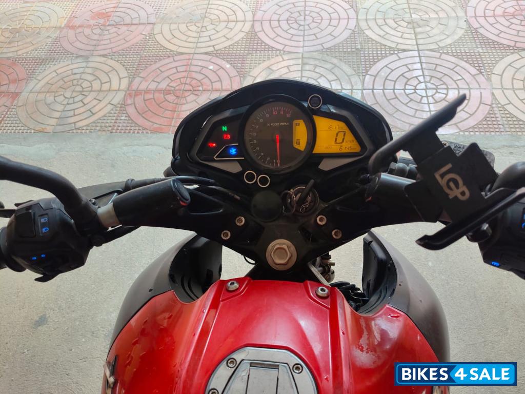Passion Red/ Satin Bajaj Pulsar NS 160