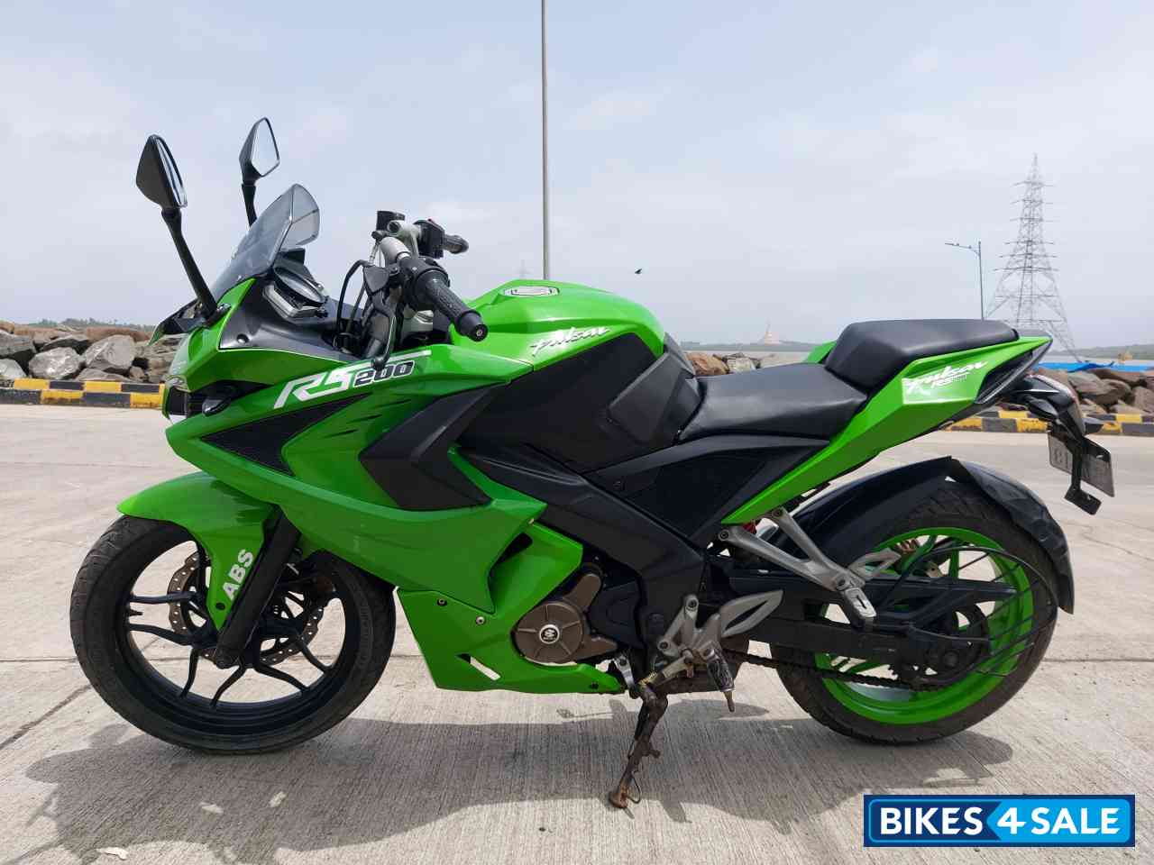 Bajaj Pulsar RS 200 ABS Bajaj Pulsar RS 200 ABS