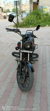 Bajaj Avenger Street 220 2017 Model