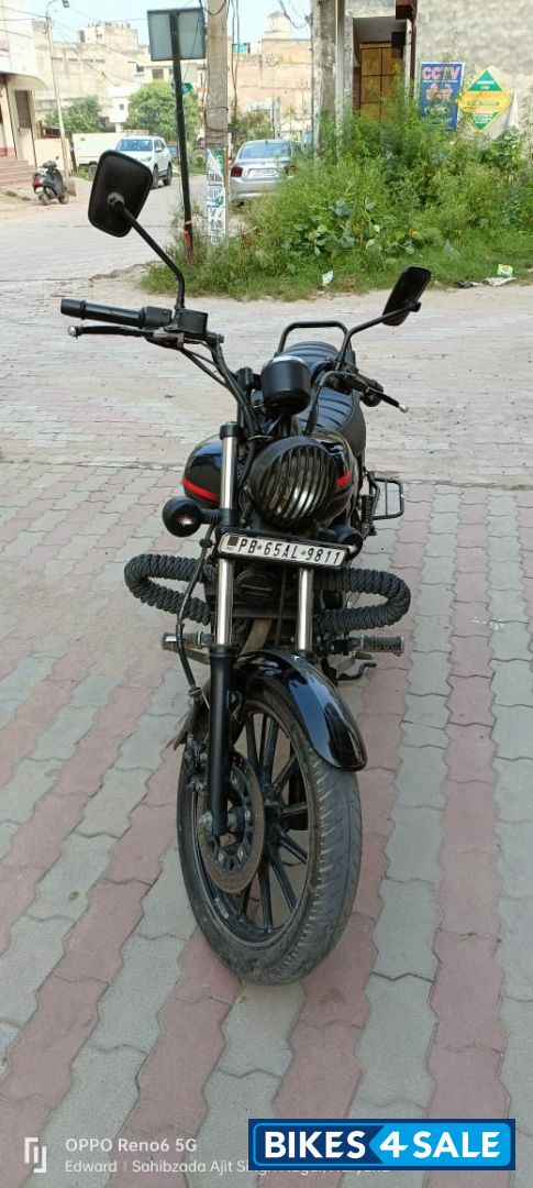 Black Bajaj Avenger Street 220
