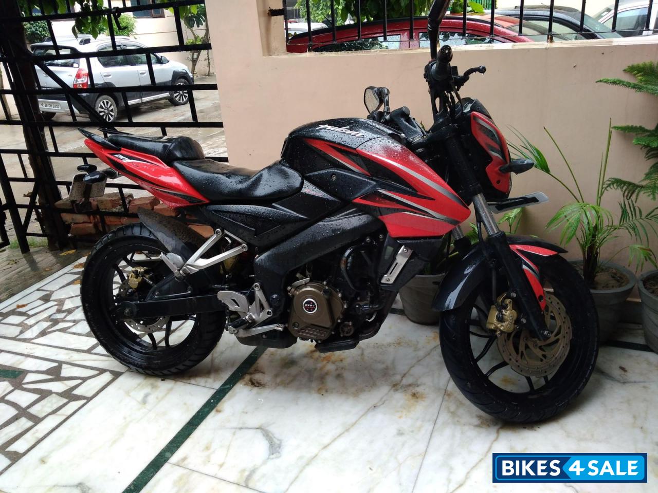 Bajaj Pulsar 200 NS