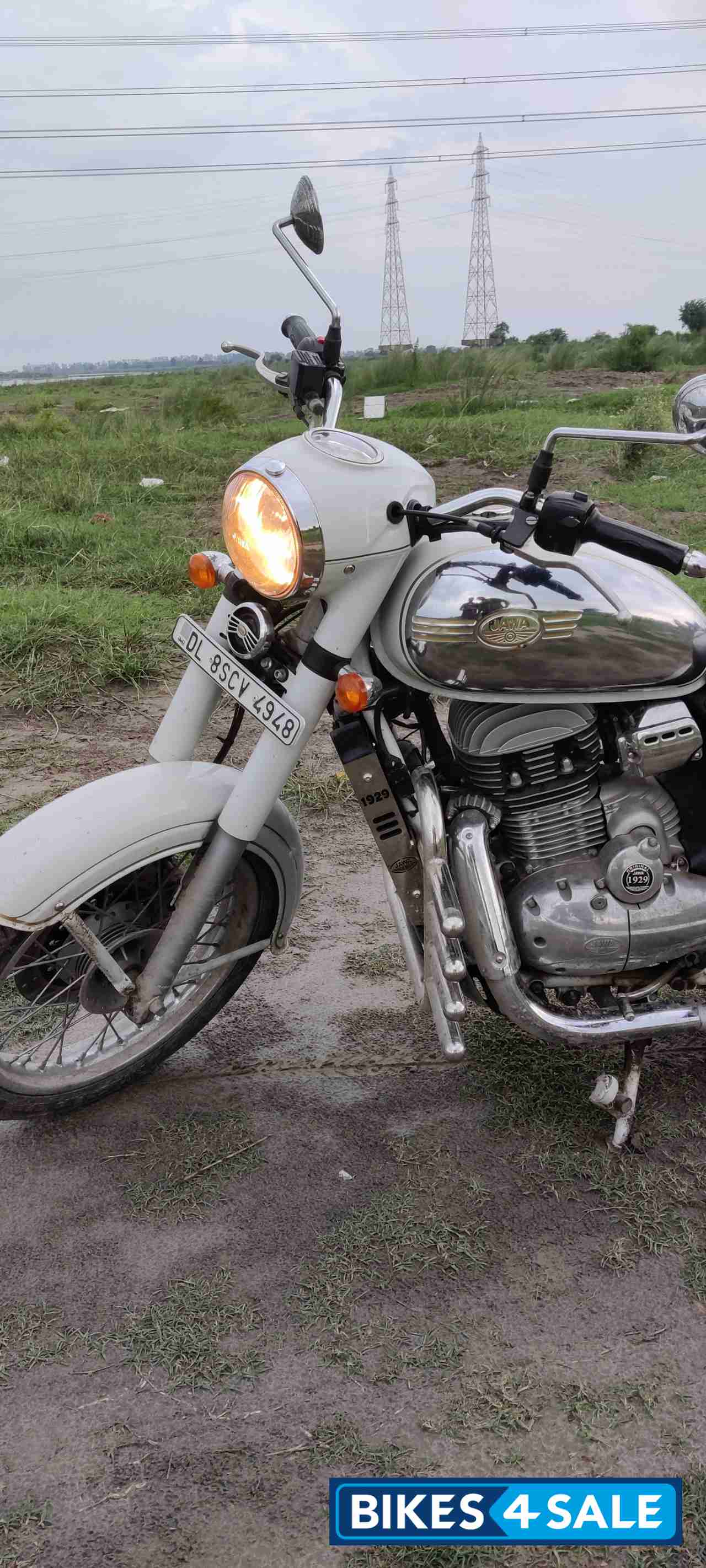 White Jawa  Classic | Dual Channel ABS