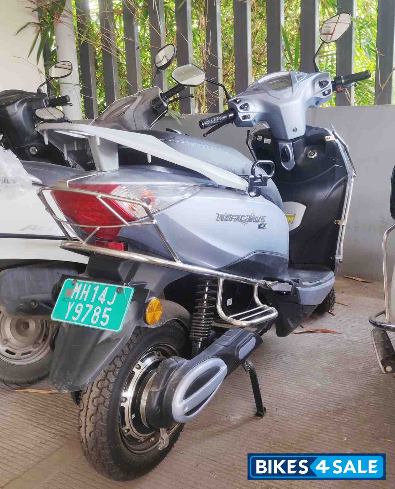 Galactic Gray Ampere Magnus Ex