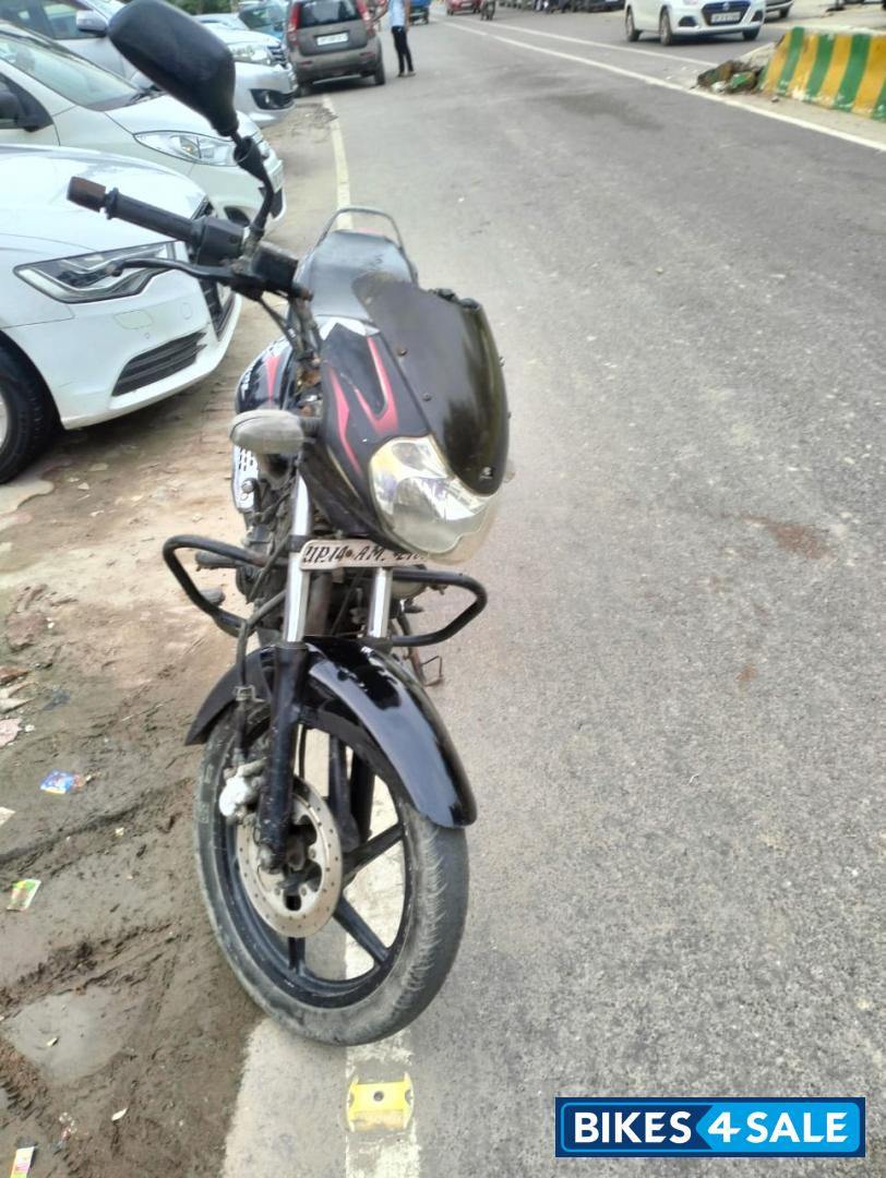 Red & Black Bajaj Discover DTSi 135