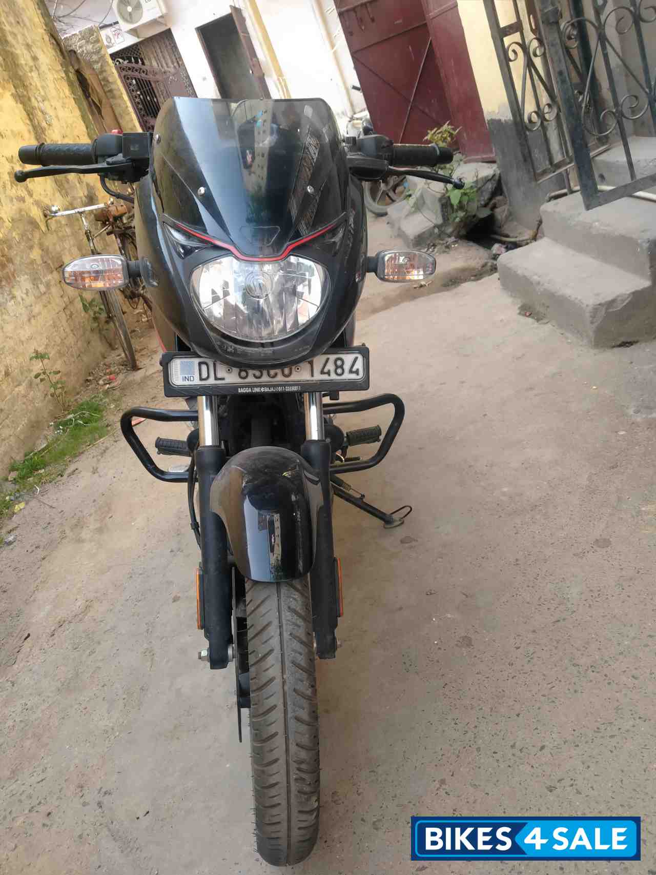 Black Bajaj Pulsar 150