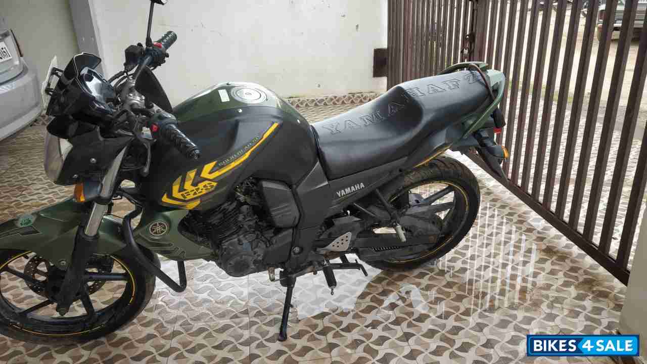Yamaha FZ-S