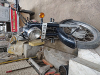 Black Royal Enfield Bullet Standard 350