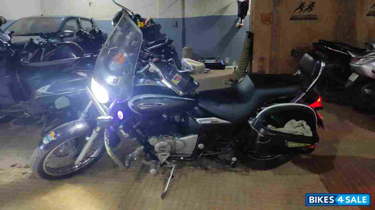 Bajaj Avenger Cruise 220