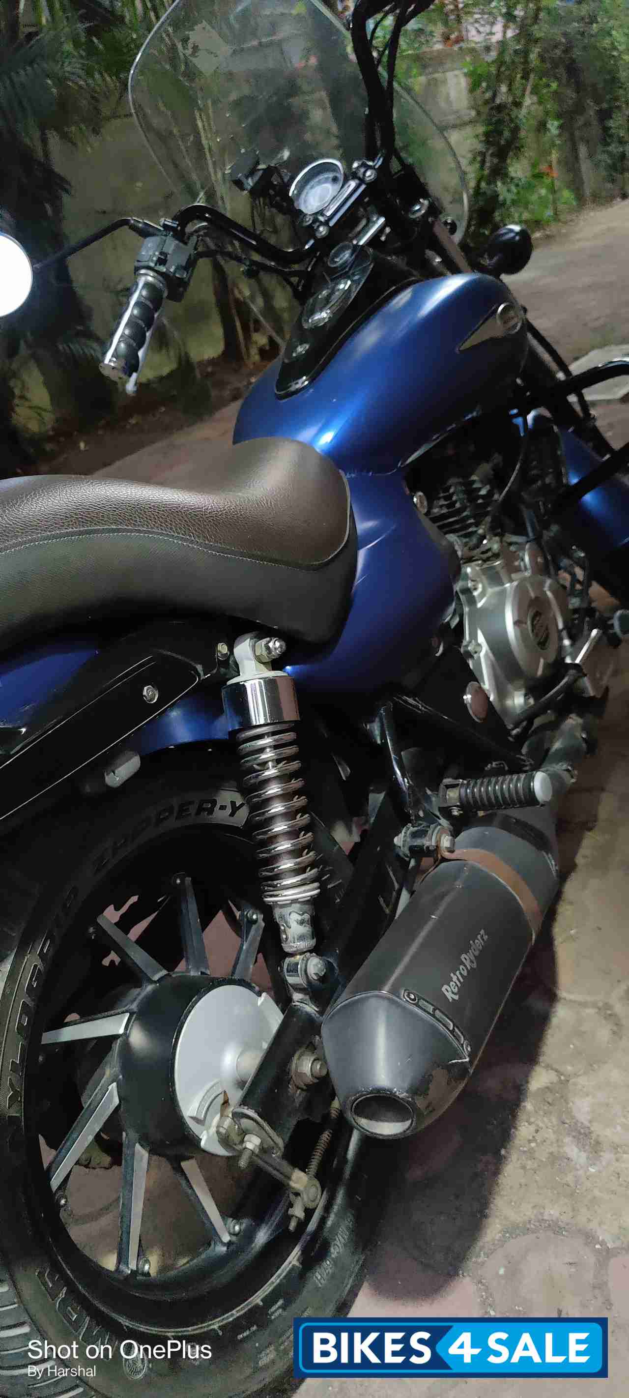 Blue Wrapped Bajaj Avenger Cruise 220