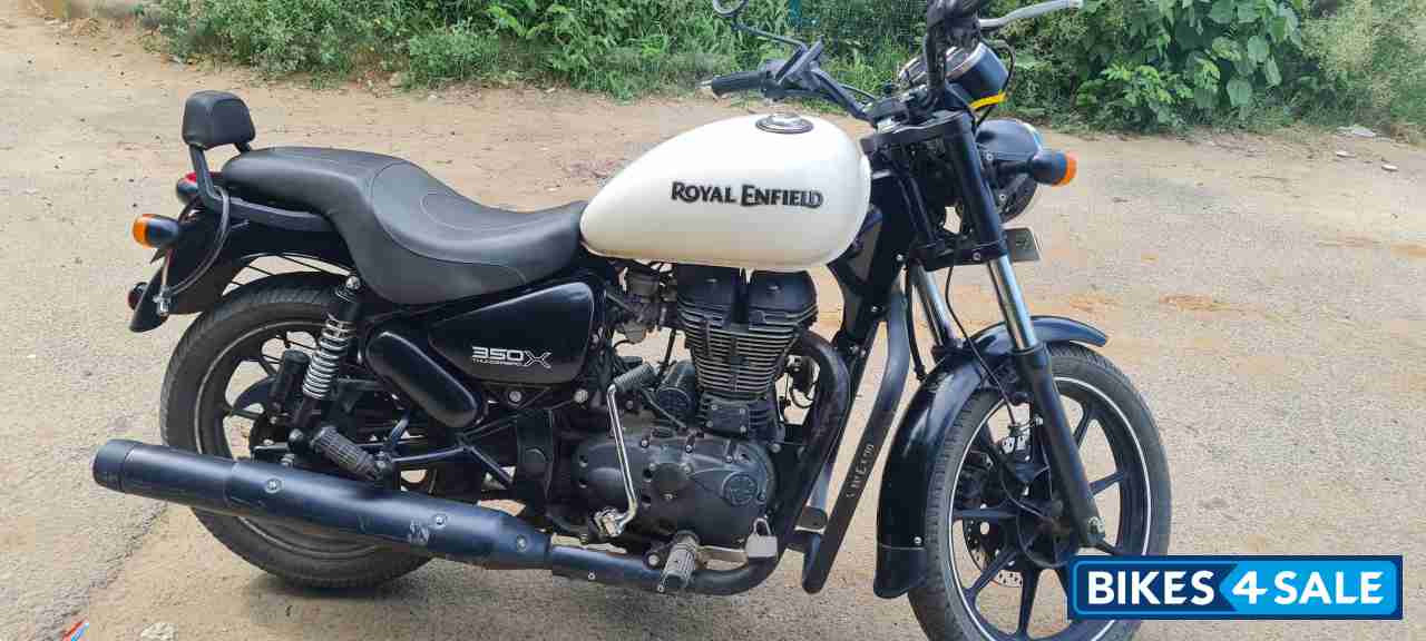 White Royal Enfield Thunderbird X 350