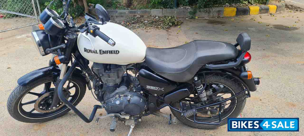 White Royal Enfield Thunderbird X 350