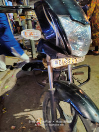 Black Mahindra Centuro O1