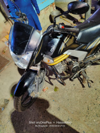 Black Mahindra Centuro O1