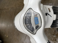 Pearl White Vespa Elegante
