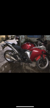 Red Honda CBR 250R