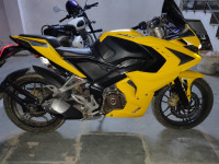 Yellow Bajaj Pulsar RS 200