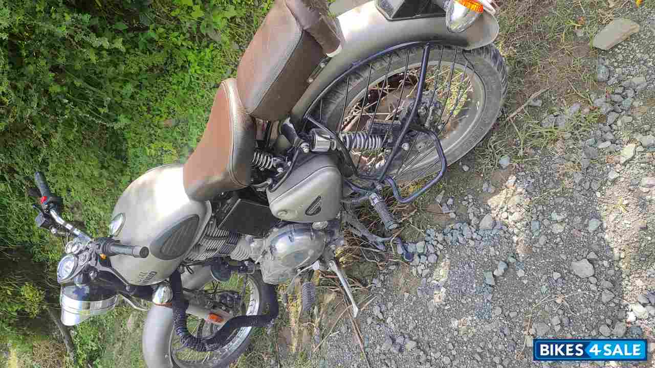Gunmetal Grey Royal Enfield Classic 350 Dual Channel BS6